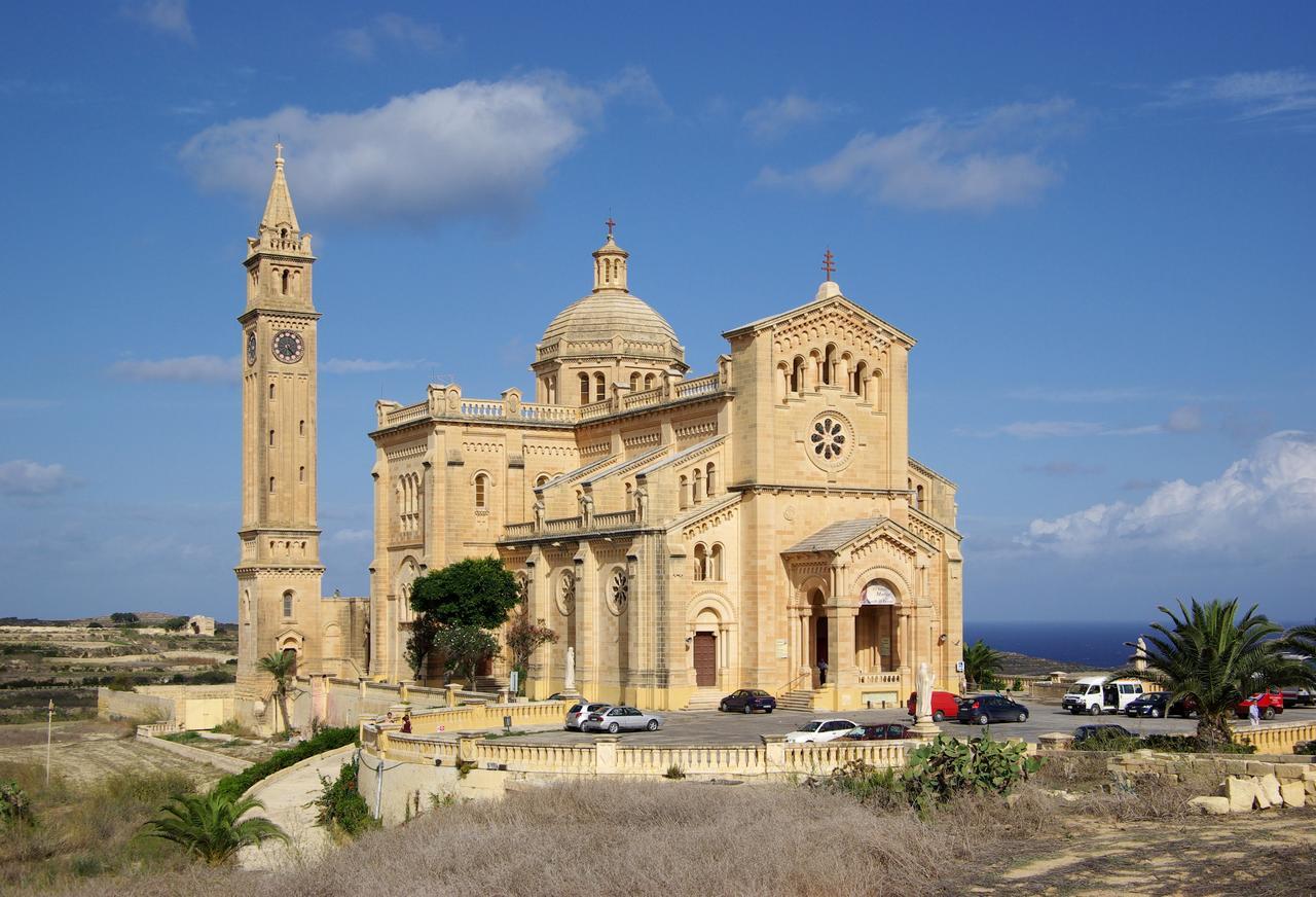 Mood Farmhouse Mythology Għarb Exteriör bild