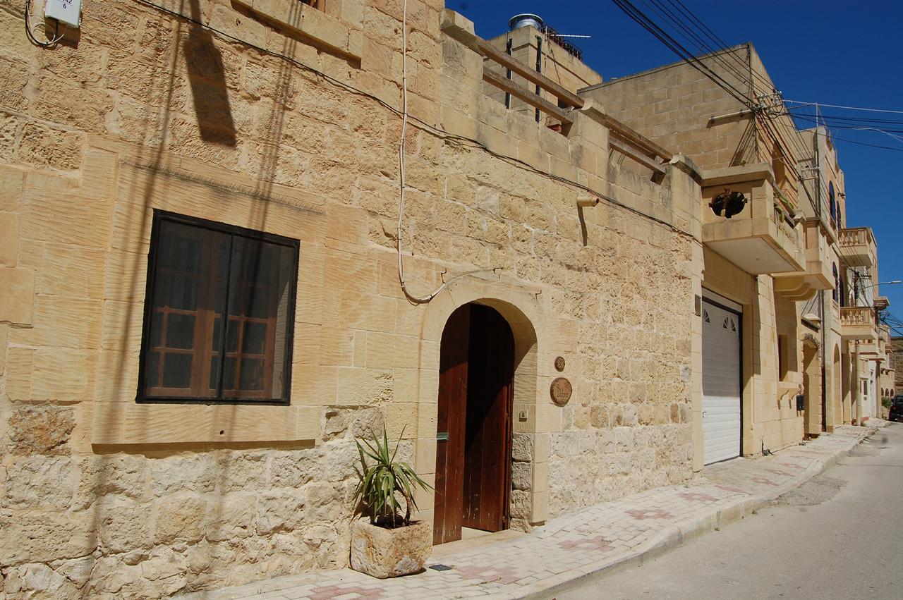 Mood Farmhouse Mythology Għarb Exteriör bild
