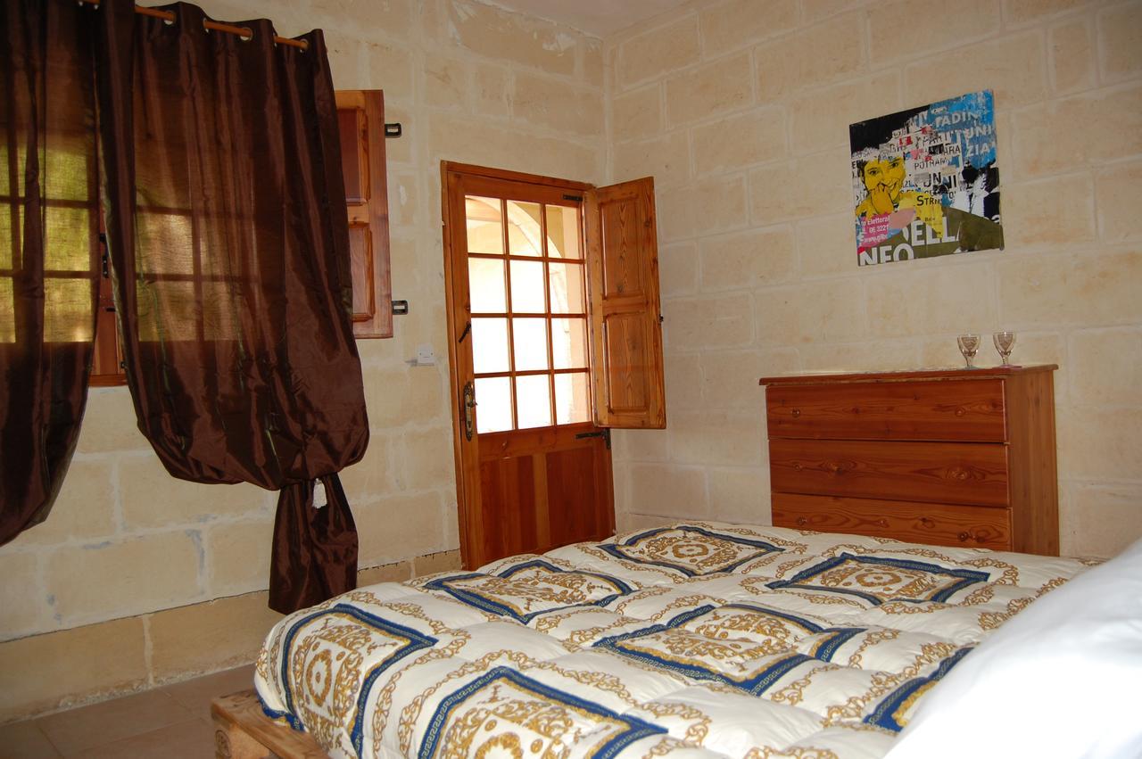 Mood Farmhouse Mythology Għarb Exteriör bild