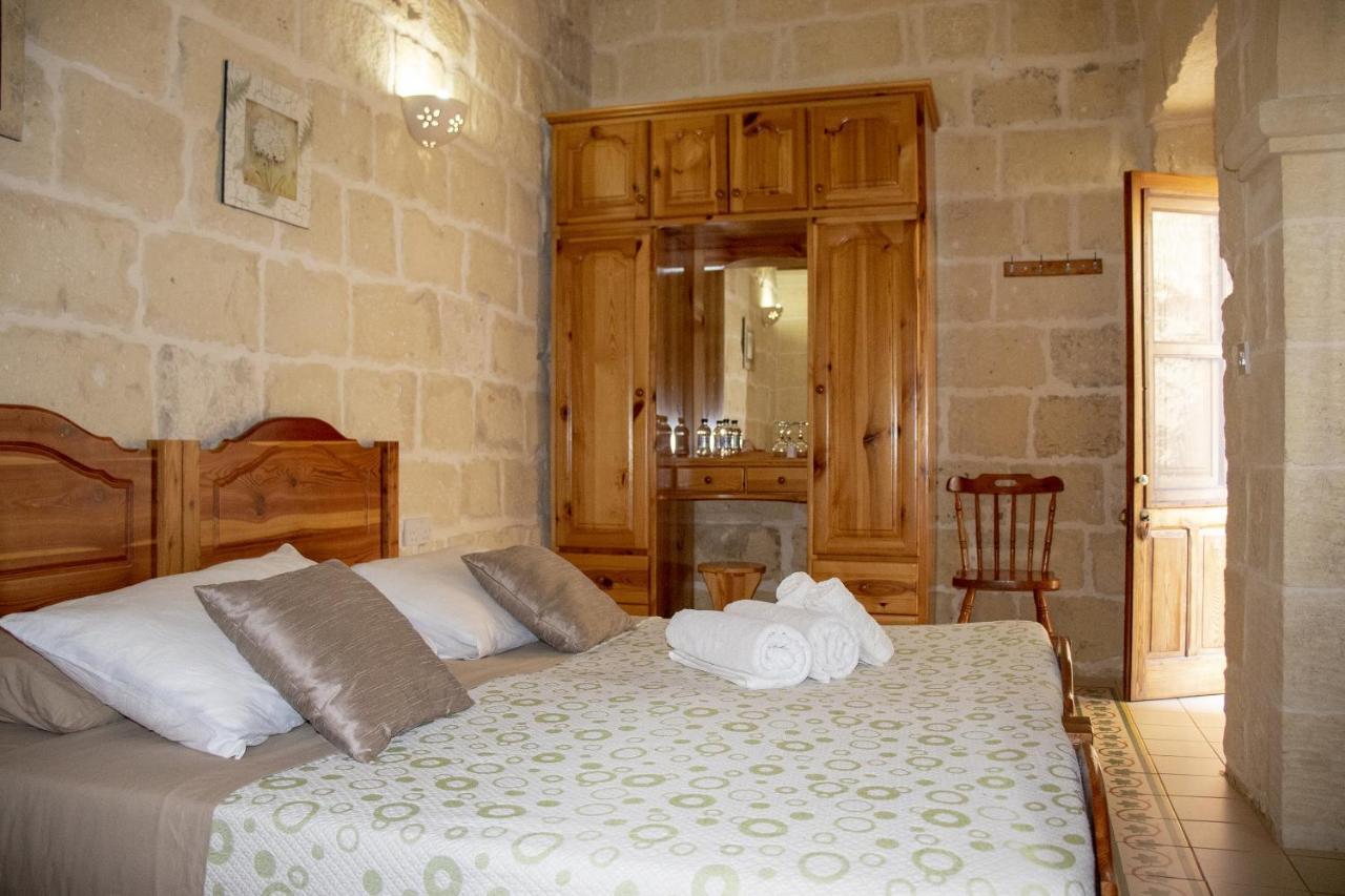 Mood Farmhouse Mythology Għarb Exteriör bild